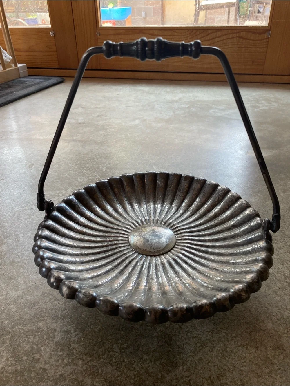 antique Reed & Barton 4802 Silverplated Bridal Basket Rams Head Scalloped Handle